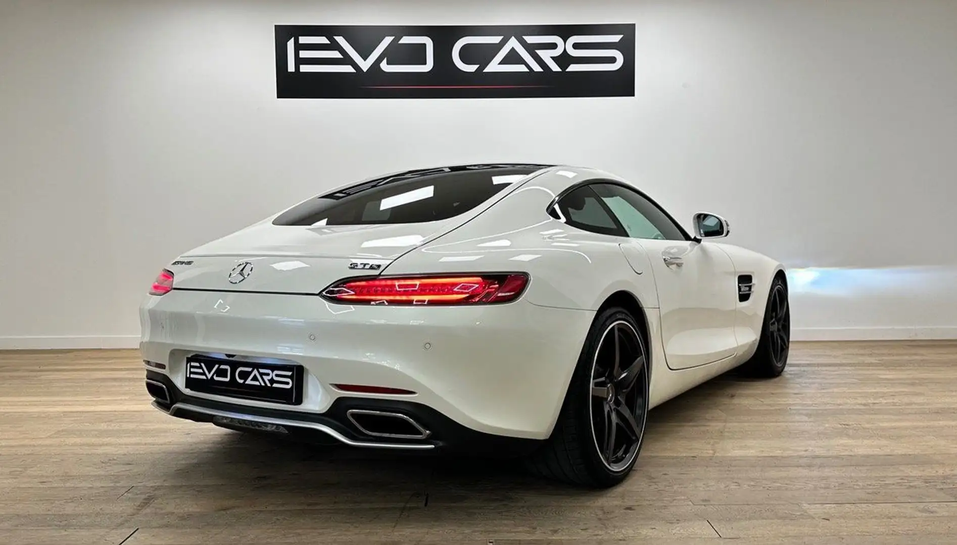 Mercedes-Benz AMG GT S 4.0 510 ch / Caméra / Sièges Perf / Toit Pano /  Blanc - 2