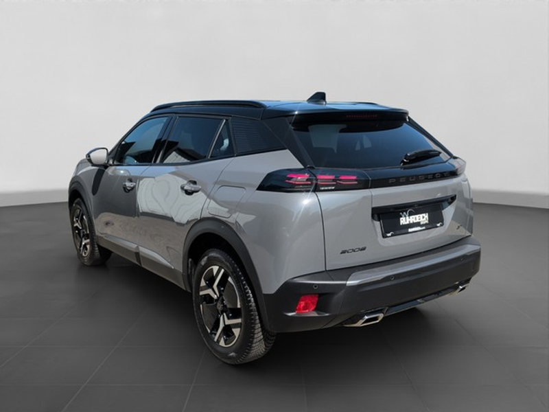 Peugeot 2008 GT PureTech 130 EAT8 — photo 2