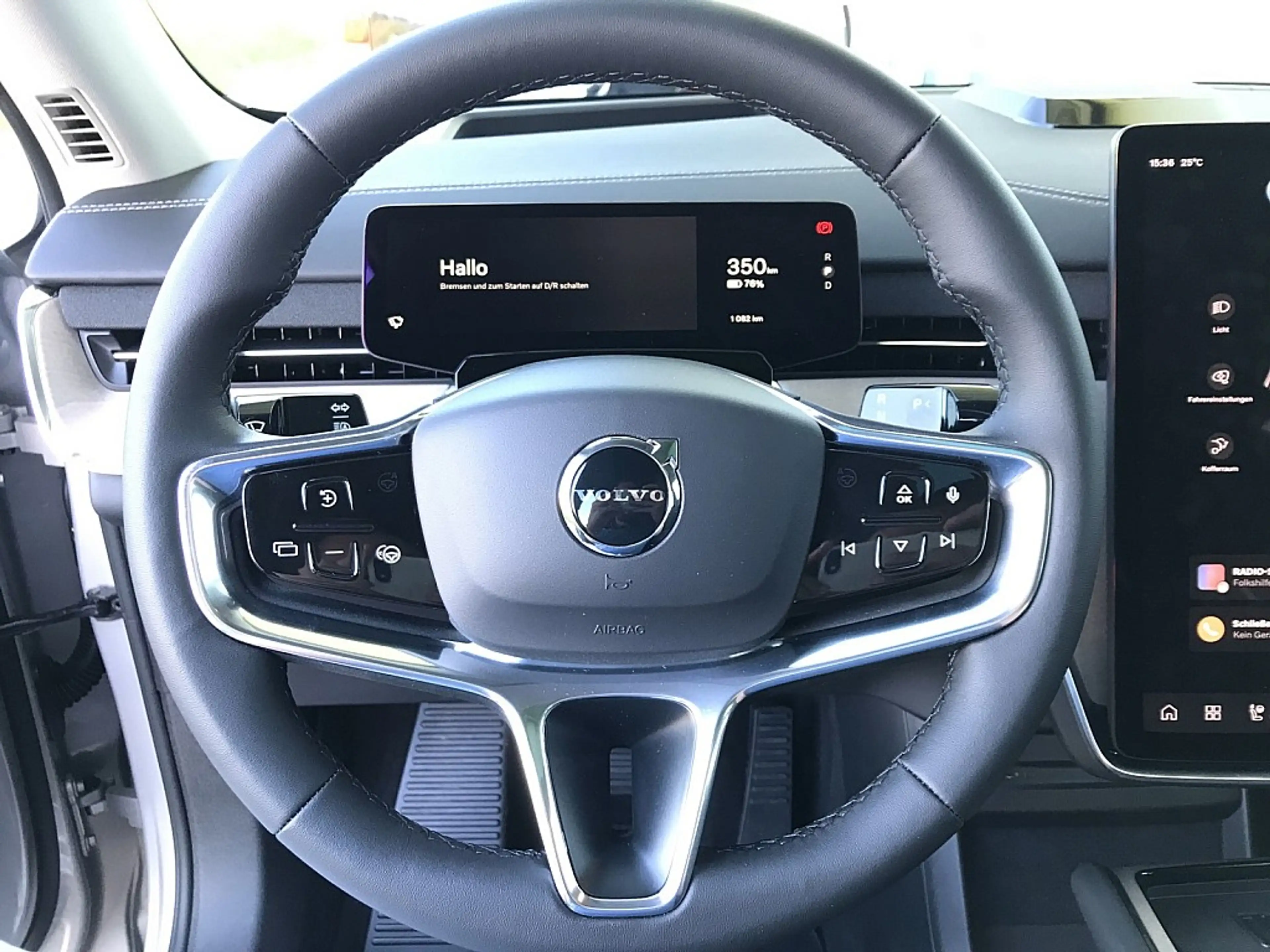 Volvo EX90 Ultra Twin AWD — photo 9