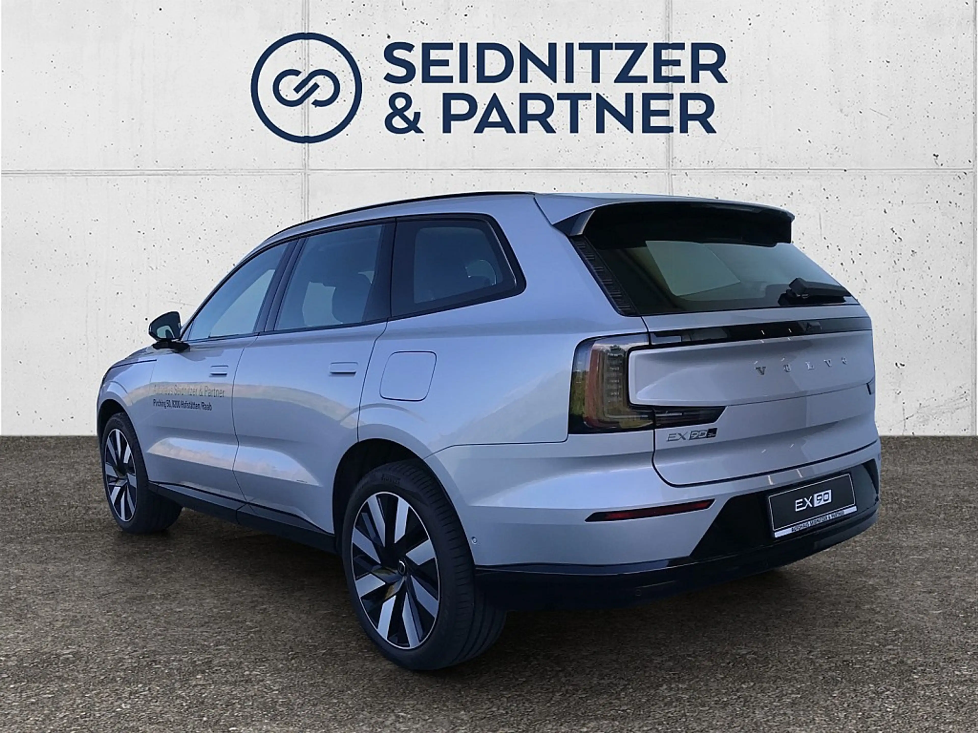 Volvo EX90 Ultra Twin AWD — photo 4