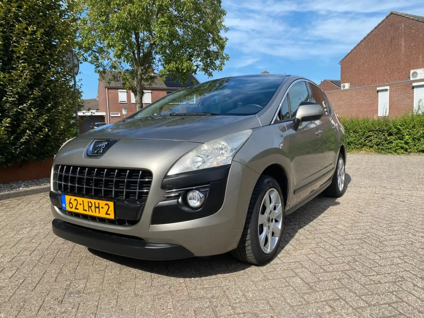 Peugeot 3008 1.6 VTi ST( NIEUWE A.P.K) Grijs - 1