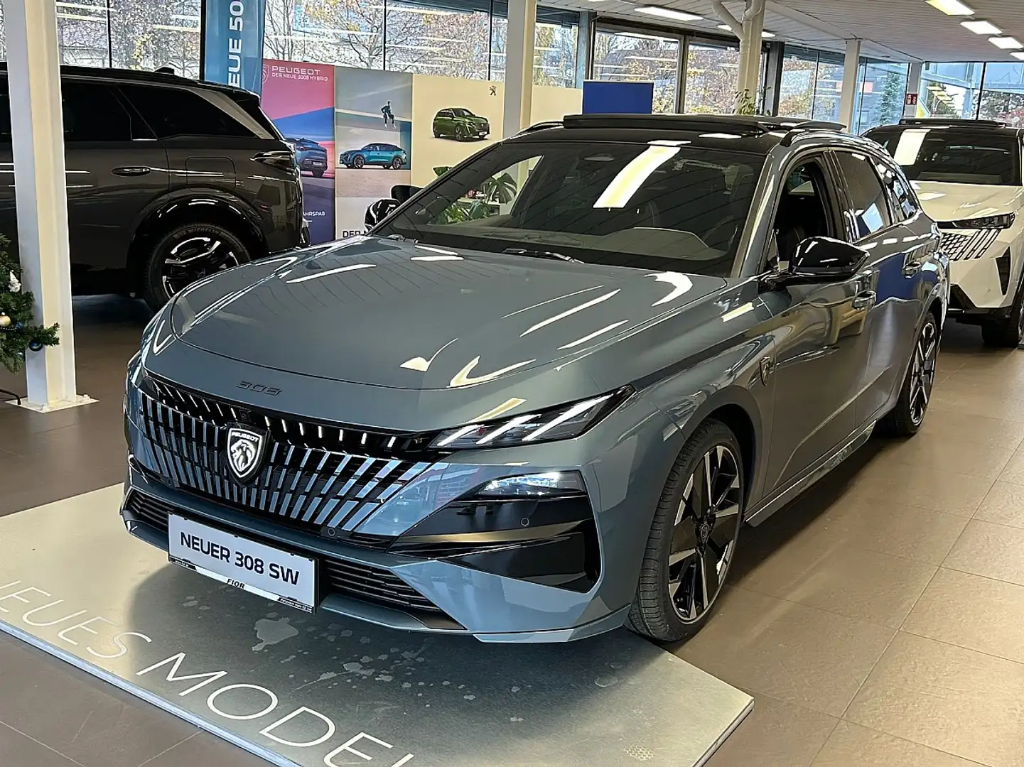 Peugeot 308 SW Hybrid 145 e-DSC6 GT Blau - 1
