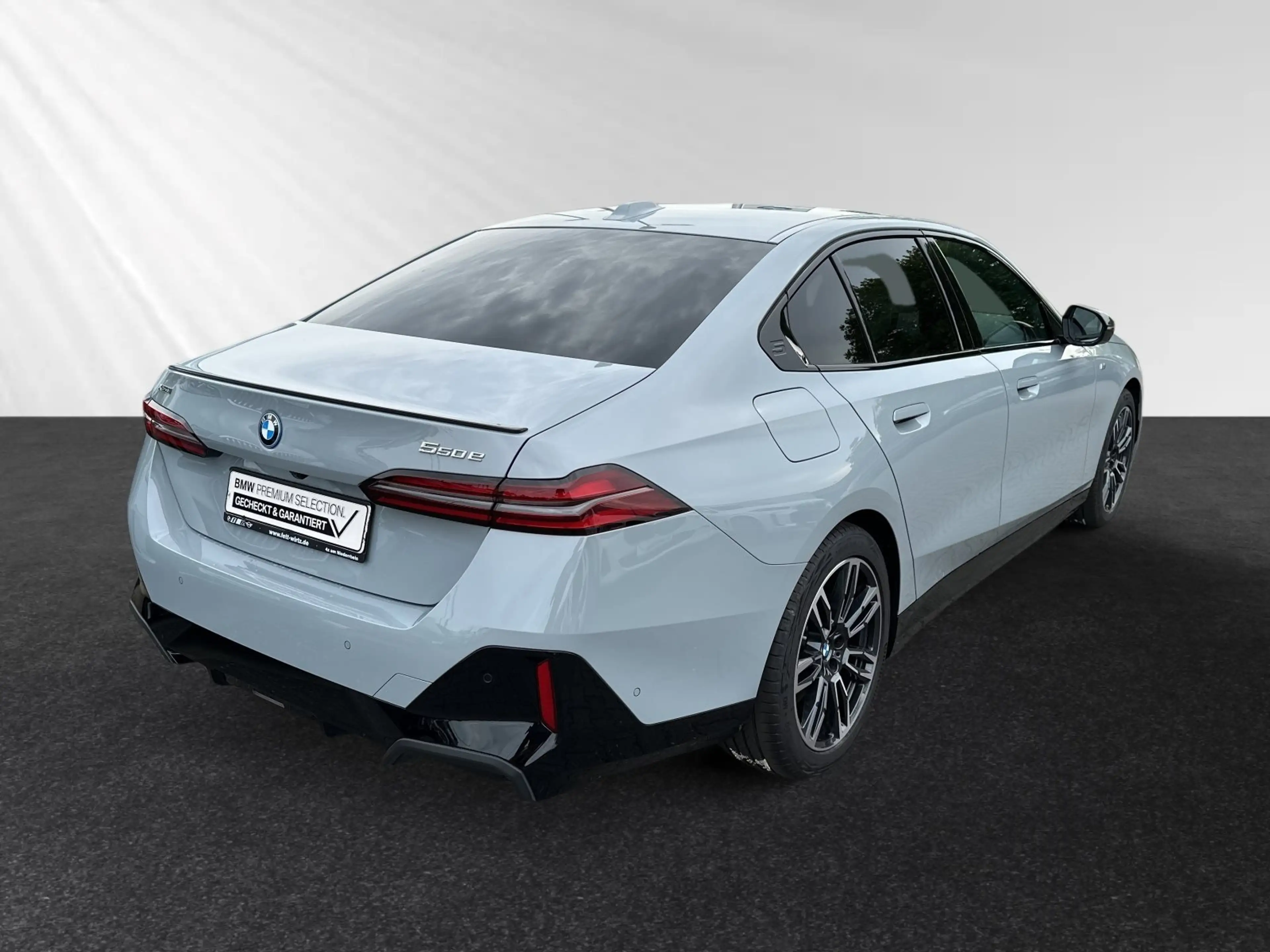 BMW 550 e xDrive M Sport Pro|Autobahnassistent|H/K — photo 3