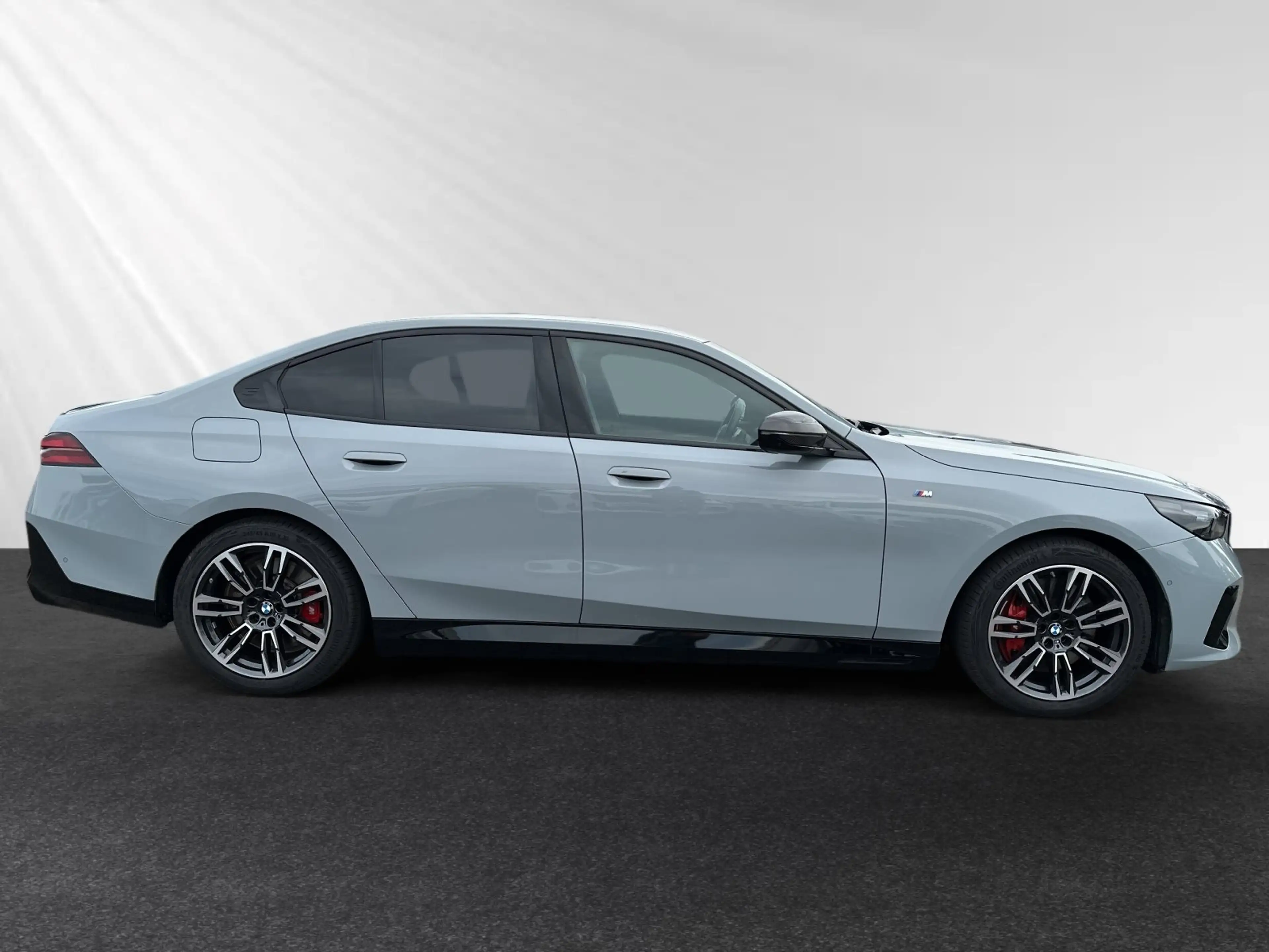 BMW 550 e xDrive M Sport Pro|Autobahnassistent|H/K — photo 2