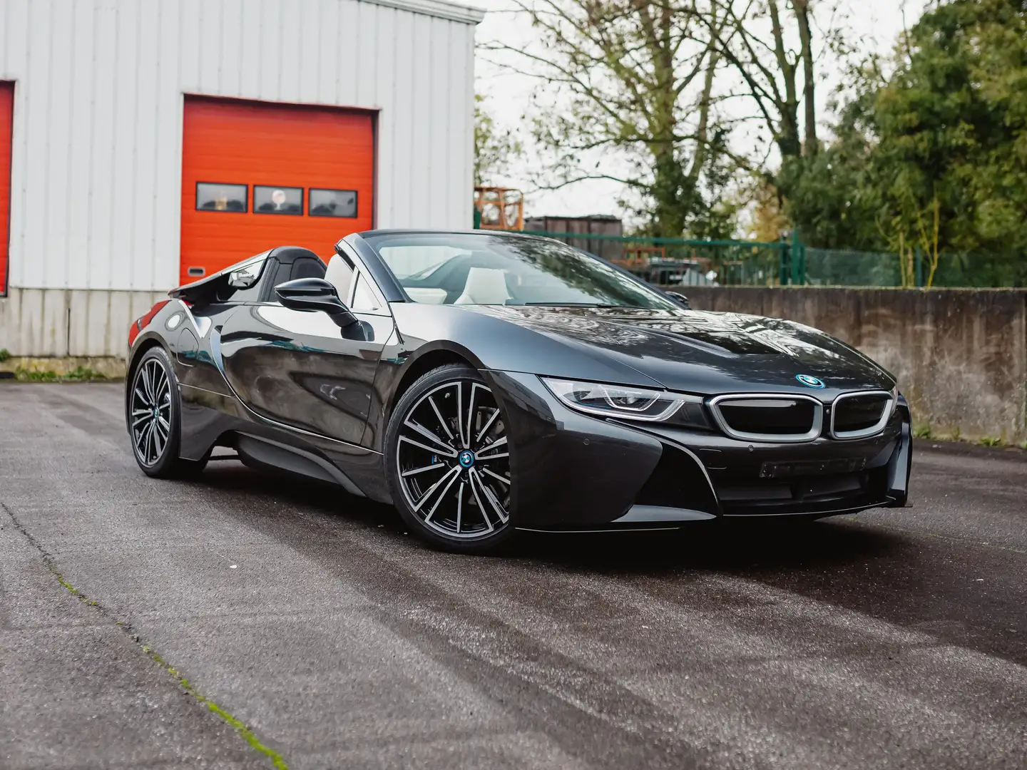 BMW i8 Roadster / Vat refundable/Like new Gri - 2