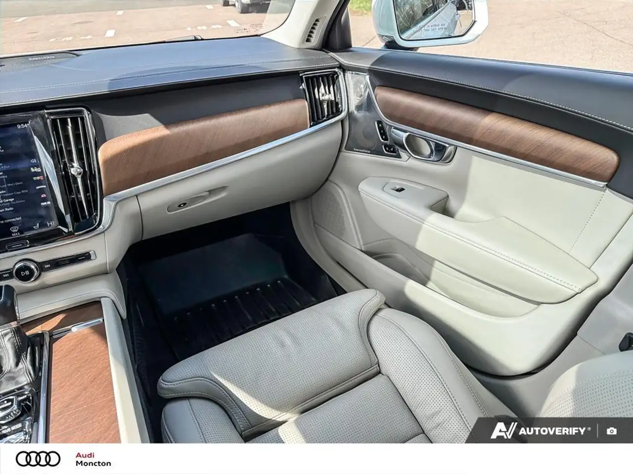 Volvo S90 снимка Volvo S90