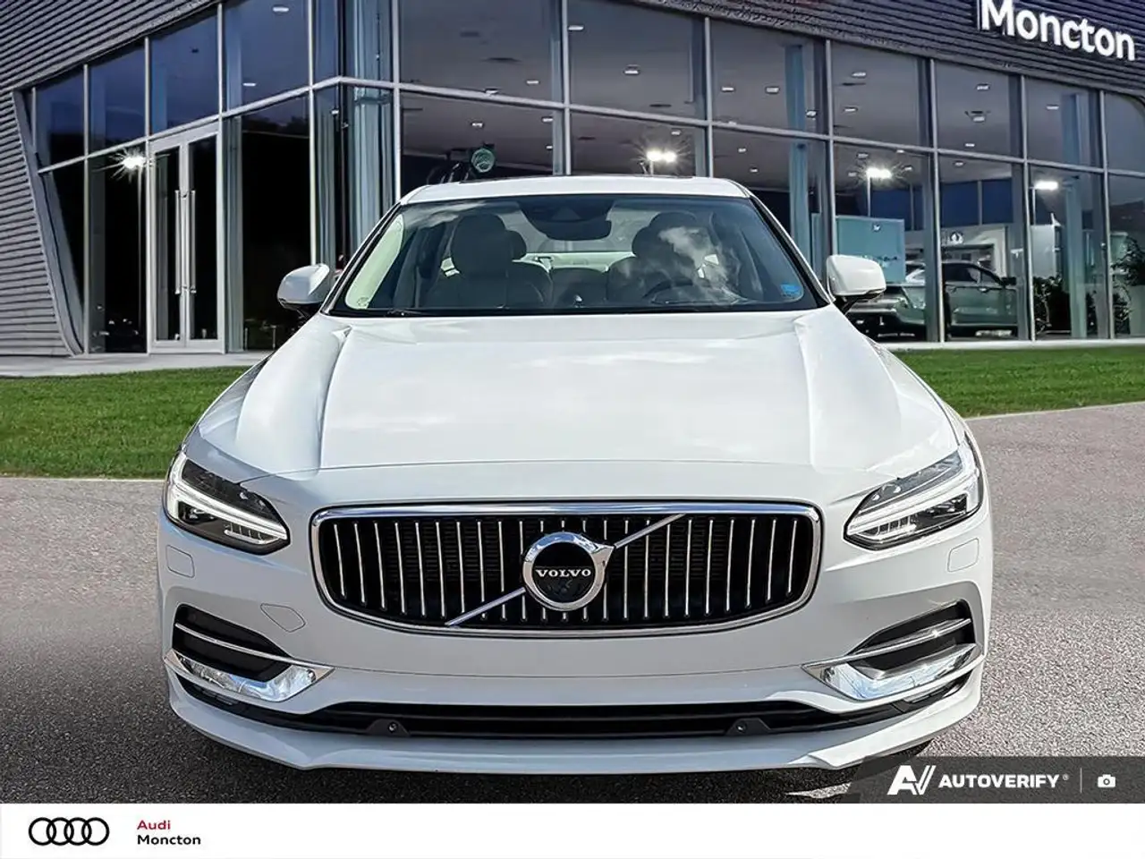 Volvo S90 снимка Volvo S90