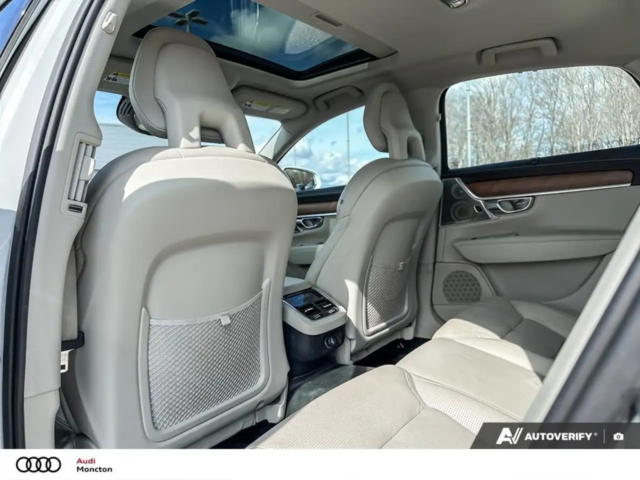Volvo S90 снимка Volvo S90