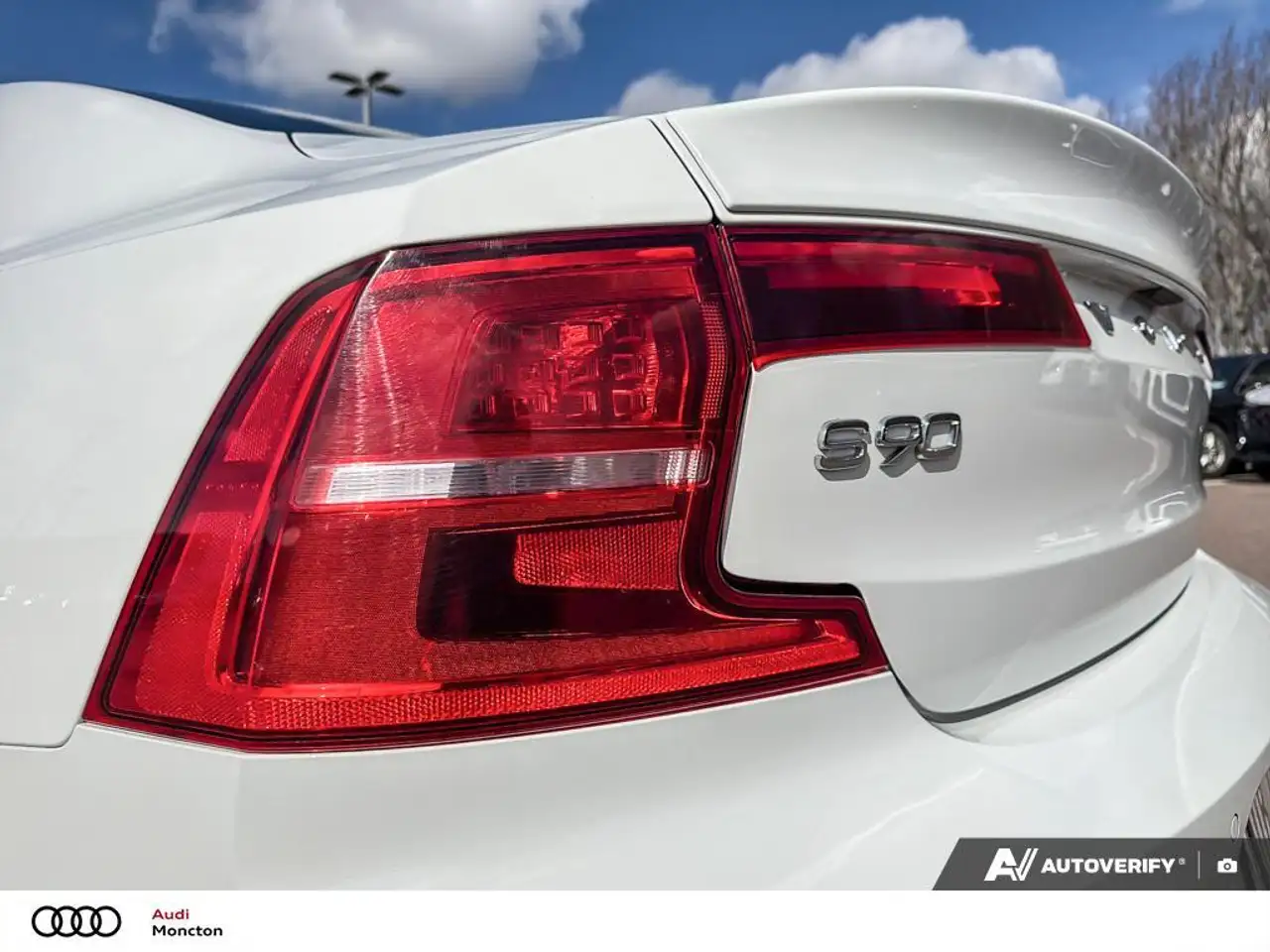 Volvo S90 снимка Volvo S90