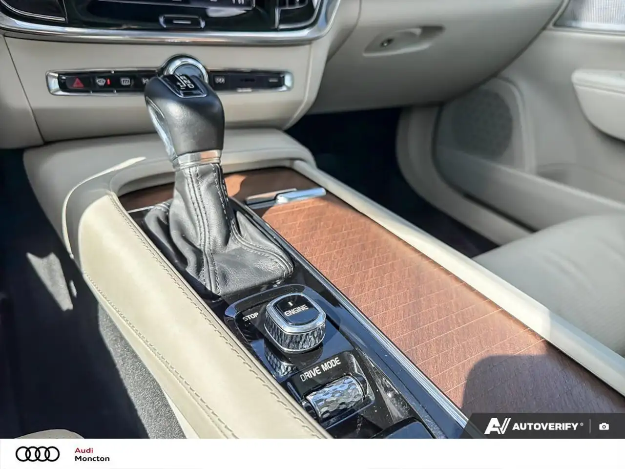 Volvo S90 снимка Volvo S90