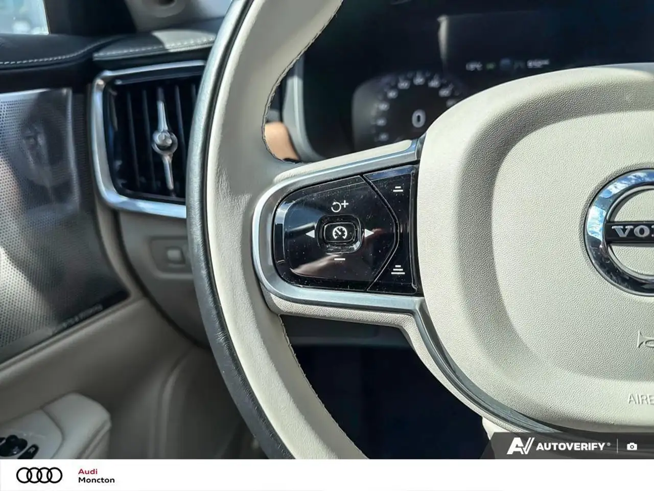 Volvo S90 снимка Volvo S90