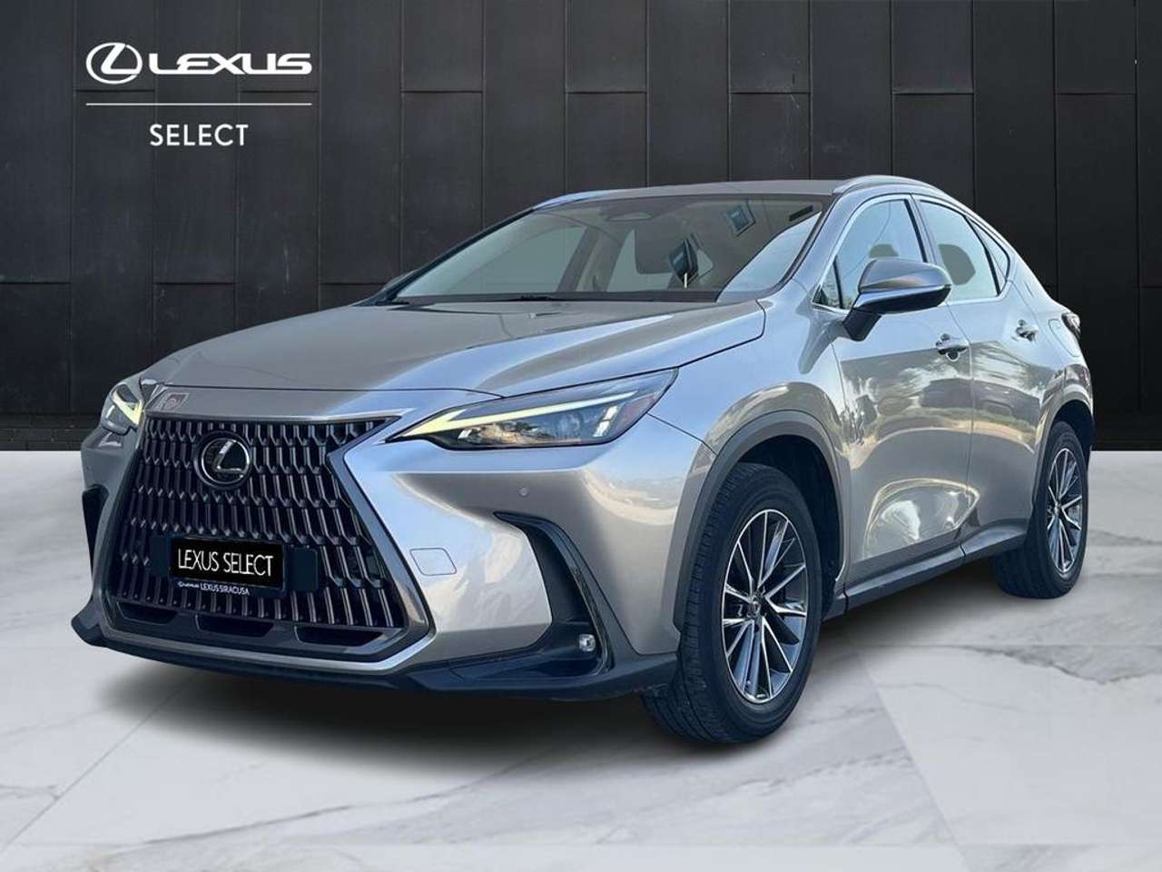 Lexus NX 200t 350h 2.5 Business 4wd 244cv e-cvt