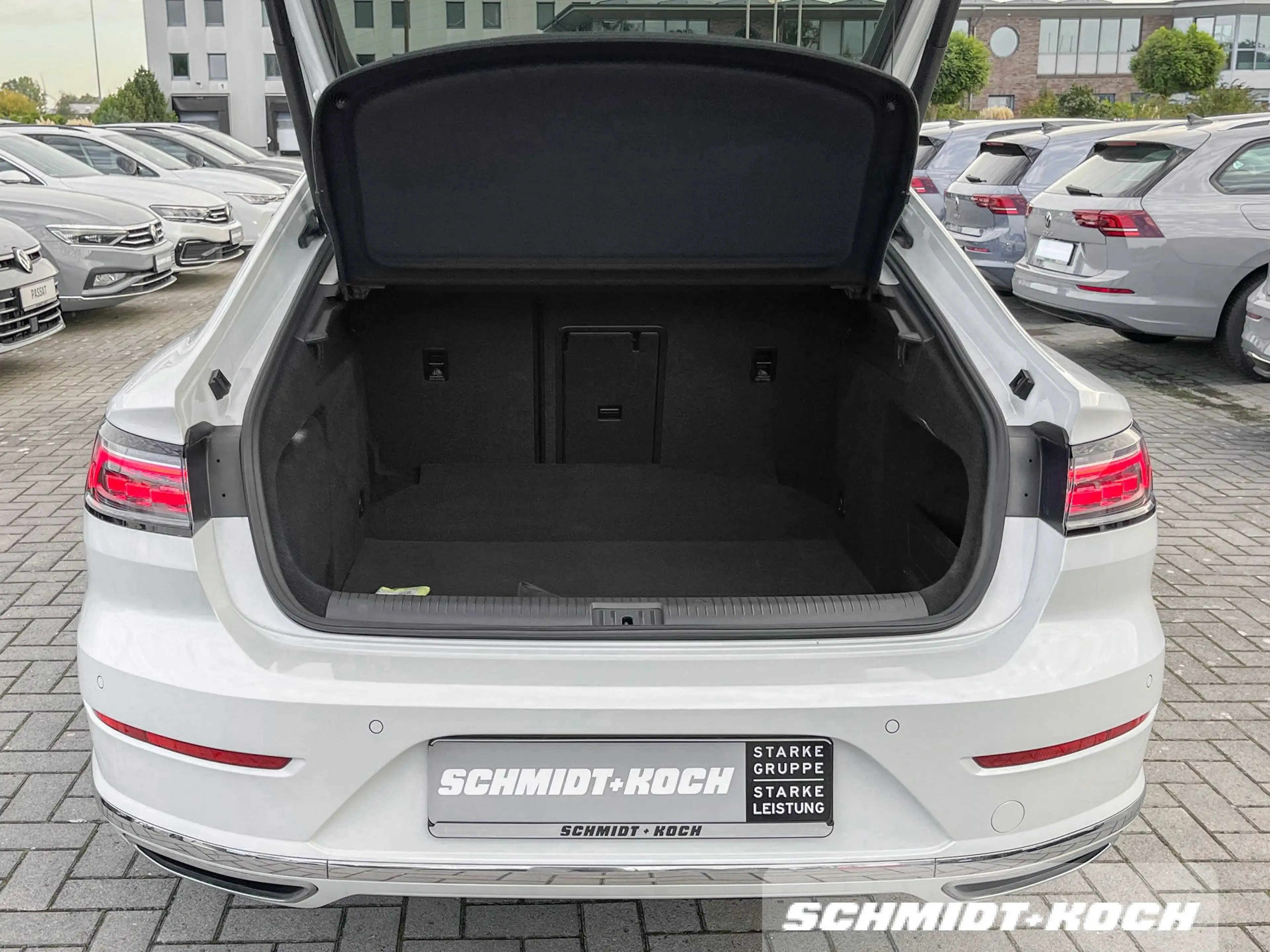 Volkswagen Arteon 2.0 TDI Elegance DSG Pano, RFK, Navi, LED — photo 12