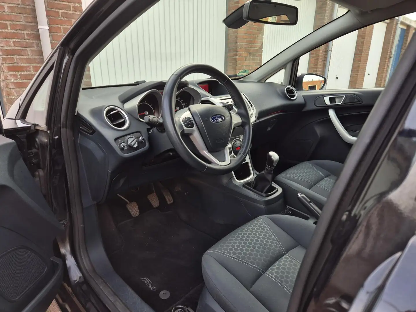 Ford Fiesta 1.25 Titanium / Dealeronderhouden / Voorruitverwar - 2