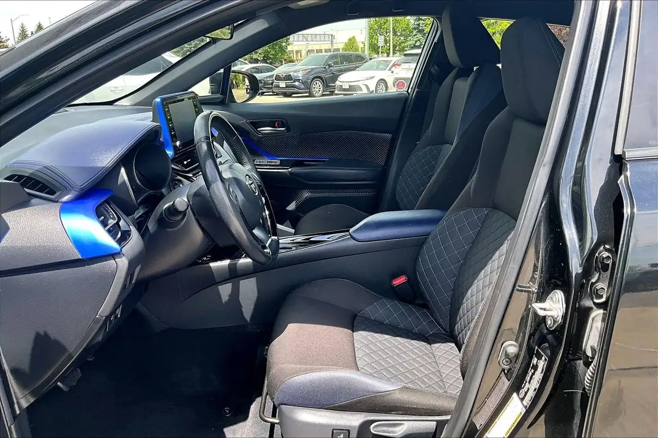 Toyota C-HR снимка Toyota C-HR