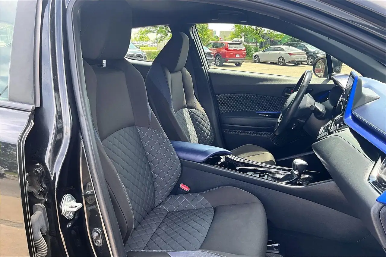 Toyota C-HR снимка Toyota C-HR