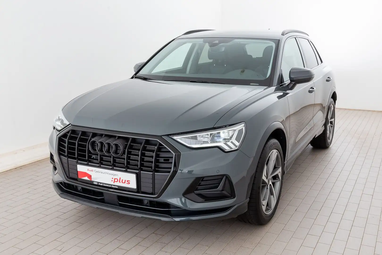 Audi Q3 advanced 35 TFSI S tr. LED AHK VIRTUAL PDC NA Grau - 2