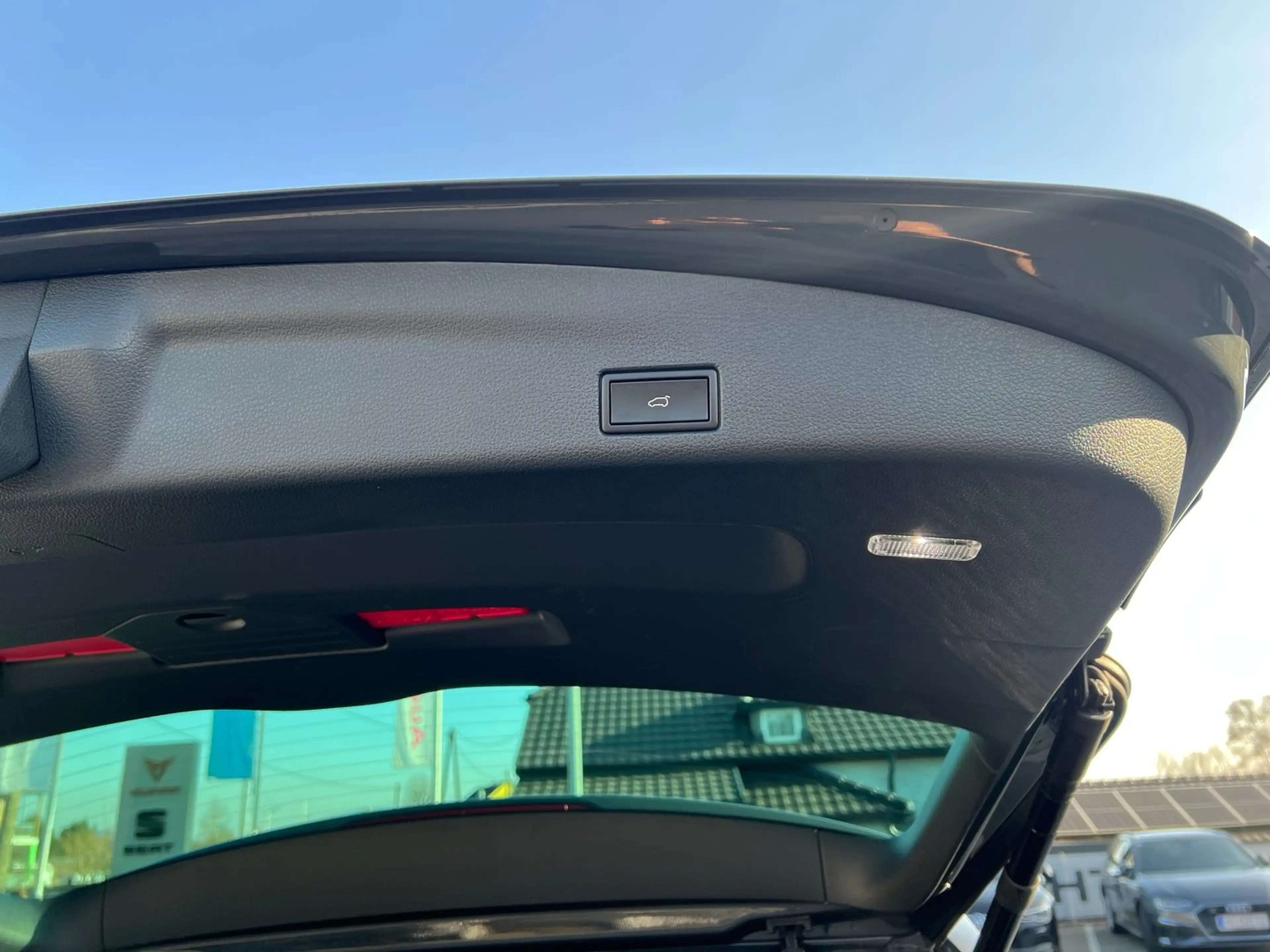 Volkswagen Sharan Business+ TDI SCR DSG 5-Sitzer — photo 4