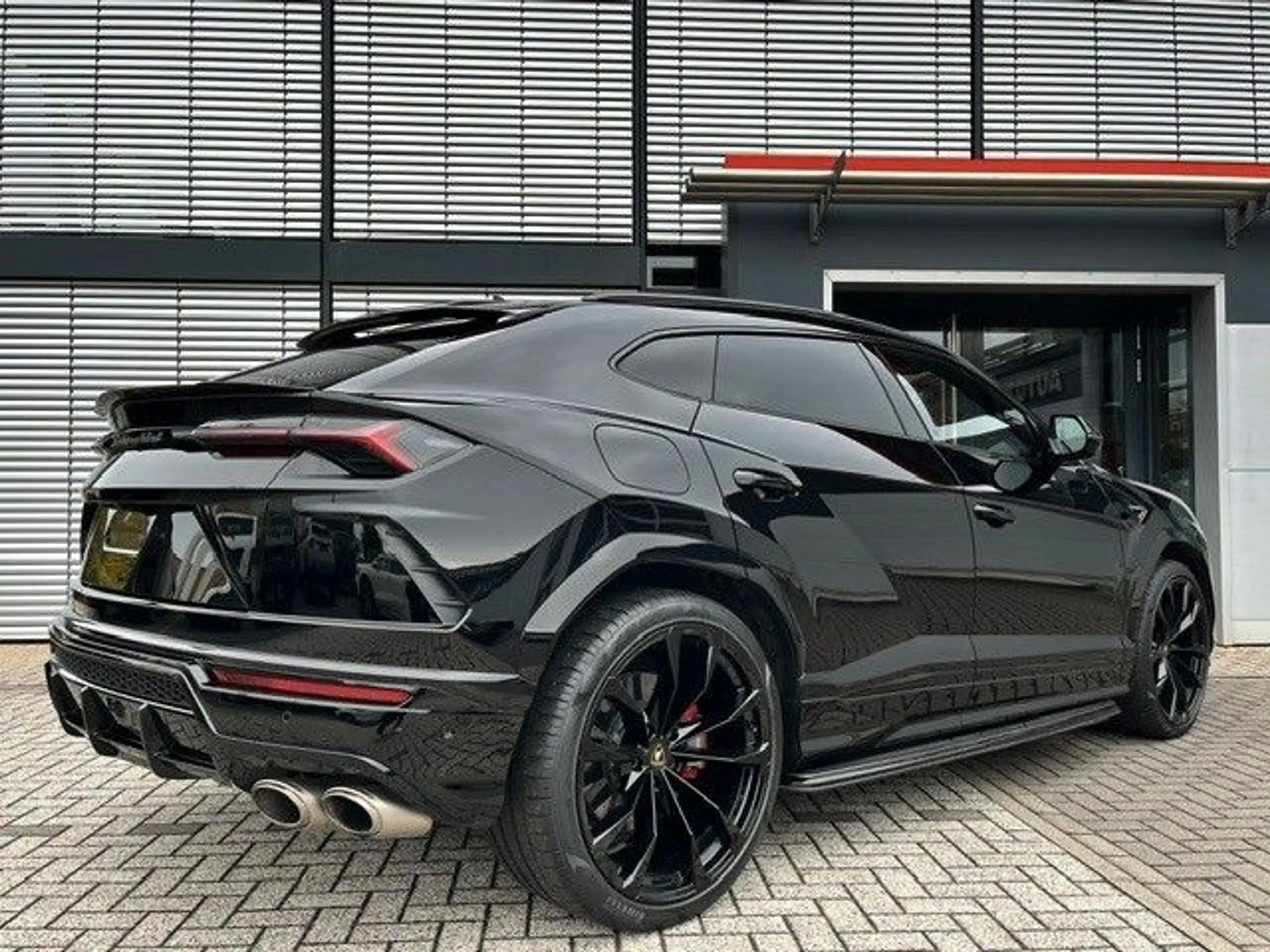 Lamborghini Urus 1J Garantie NVISION B&O 23" REAR SEAT-ENTER — photo 2