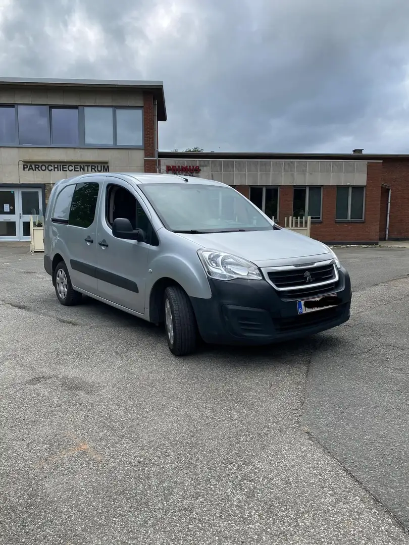 Peugeot Partner Gris - 1