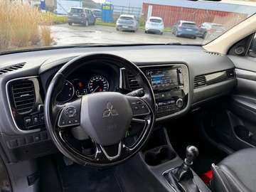 Mitsubishi Outlander Outlander 2.2 DI-D 2WD Plus 7 PLACES