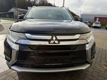Mitsubishi Outlander Outlander 2.2 DI-D 2WD Plus 7 PLACES