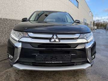 Mitsubishi Outlander Outlander 2.2 DI-D 2WD Plus 7 PLACES