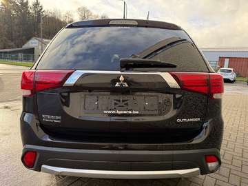Mitsubishi Outlander Outlander 2.2 DI-D 2WD Plus 7 PLACES