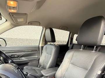 Mitsubishi Outlander Outlander 2.2 DI-D 2WD Plus 7 PLACES