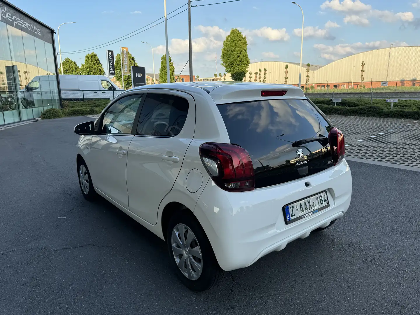 Peugeot 108 VTI 1.0i Top! Collection Blanc - 1