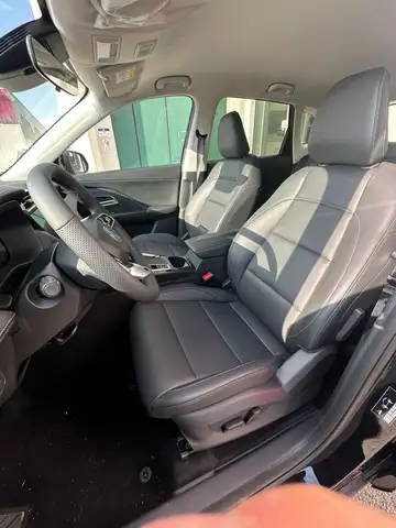 MG ZS view 10
