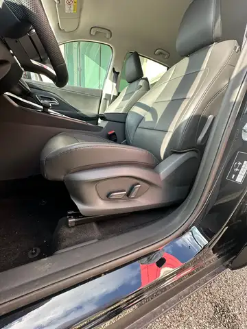 MG ZS view 16