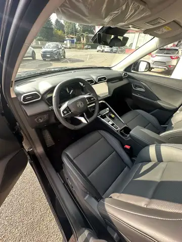 MG ZS view 9