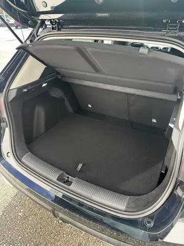 MG ZS view 19