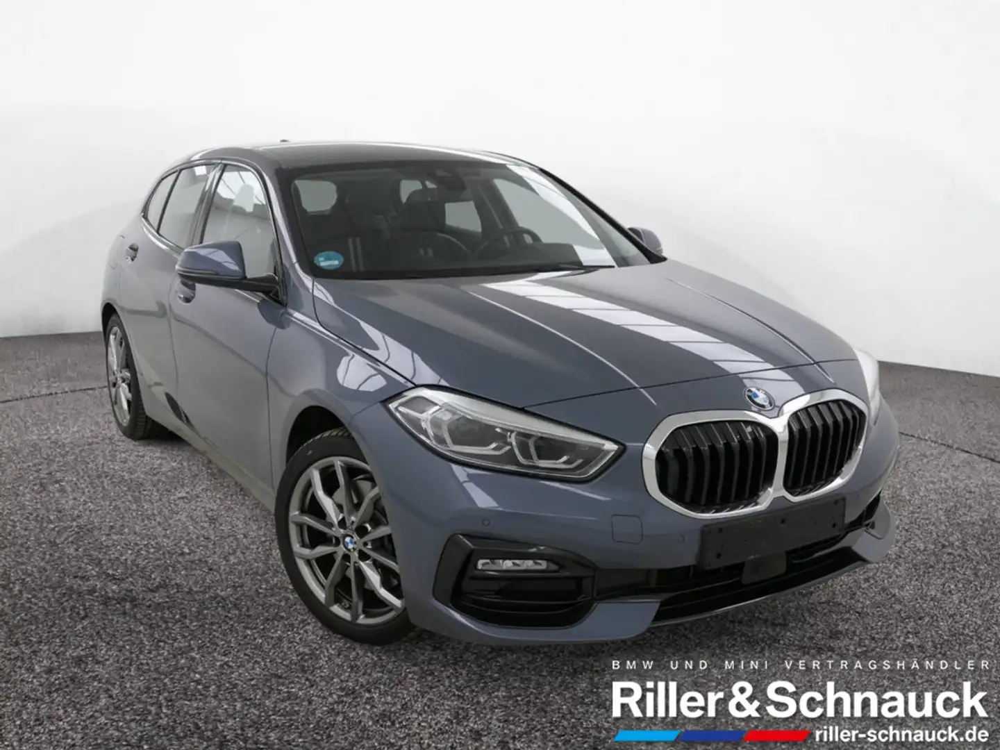 BMW 120 i Sport Line LED+NAVI+KAM+SHZG+18 ZOLL Grau - 2