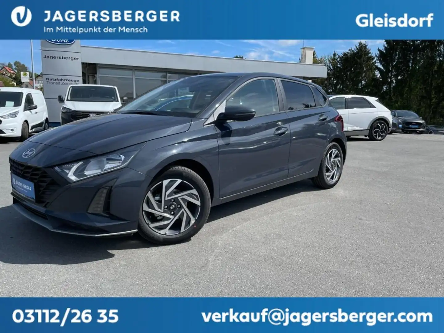 Hyundai i20 1,2 MPI i-Line Plus Grijs - 1
