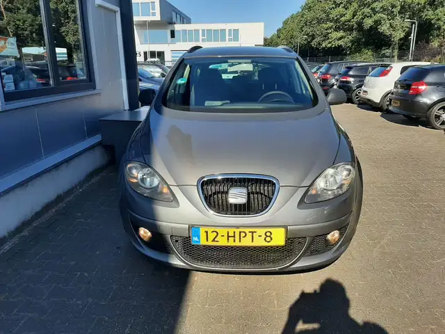 Seat Altea XL view 3