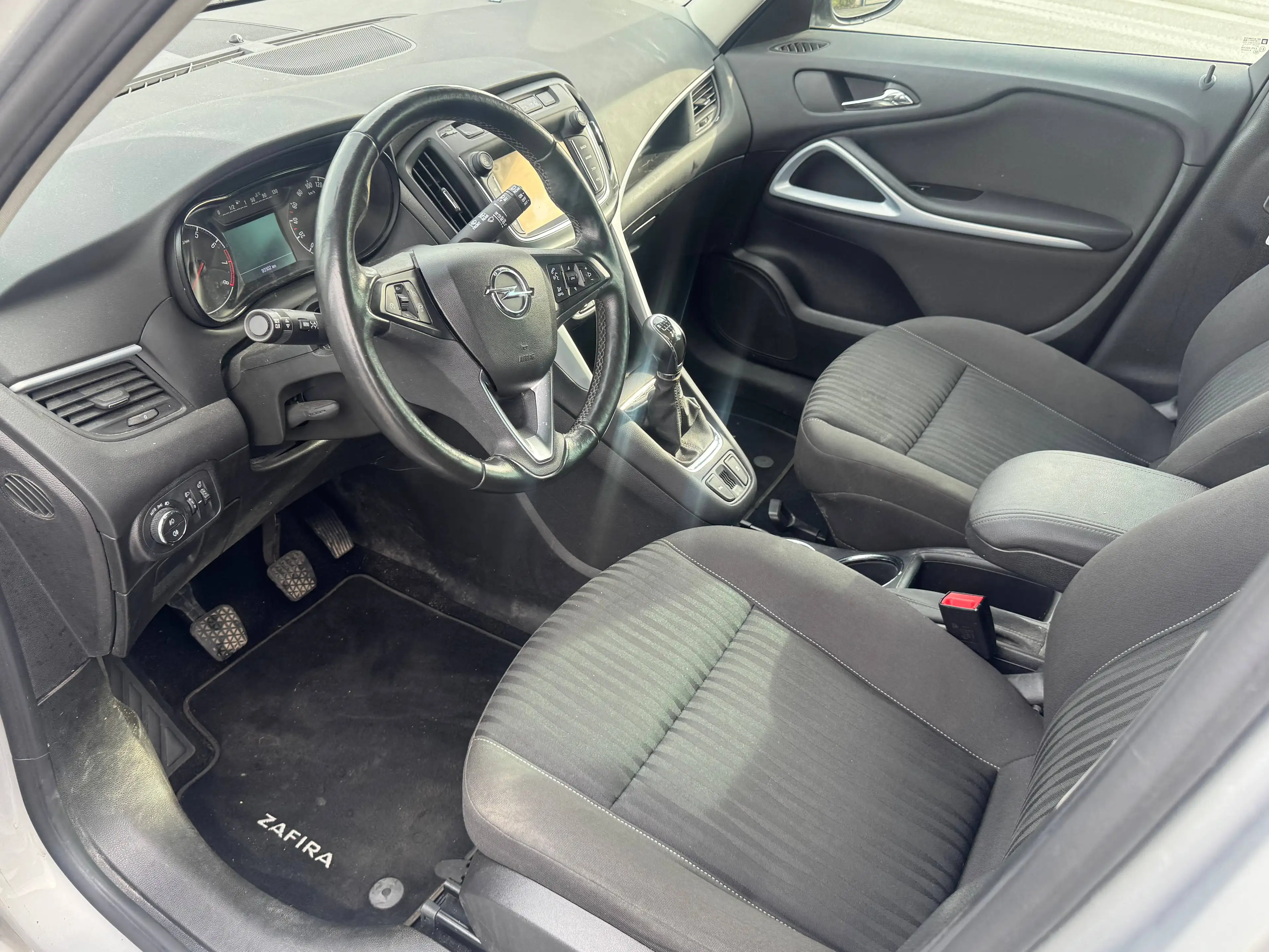 Opel Zafira C Active Inspektion&TÜV&Bremse NEU NAVI 7-Sitzer — photo 9
