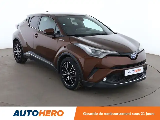 Toyota C-HR view 8