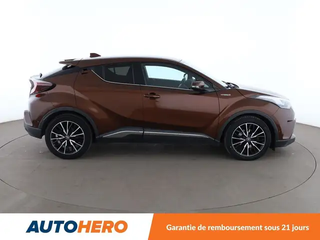 Toyota C-HR view 7