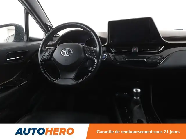 Toyota C-HR view 13