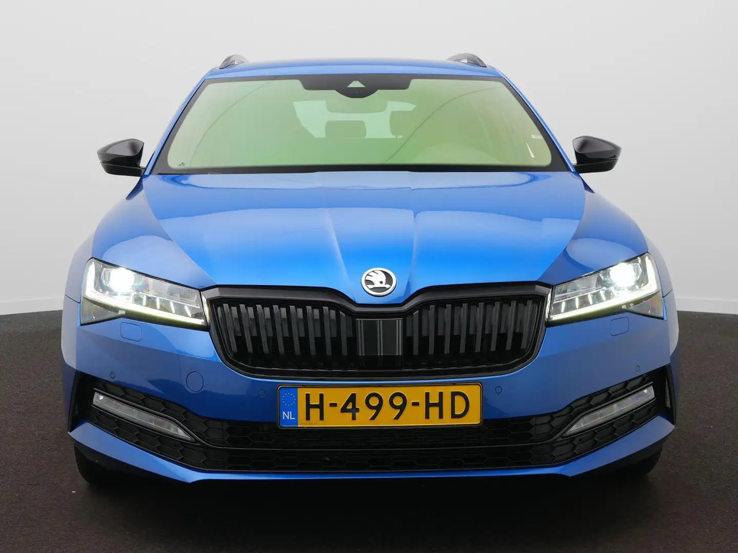 Skoda Superb Combi 1.5 TSI ACT Sportline Business DSg / Camera Blauw - 2