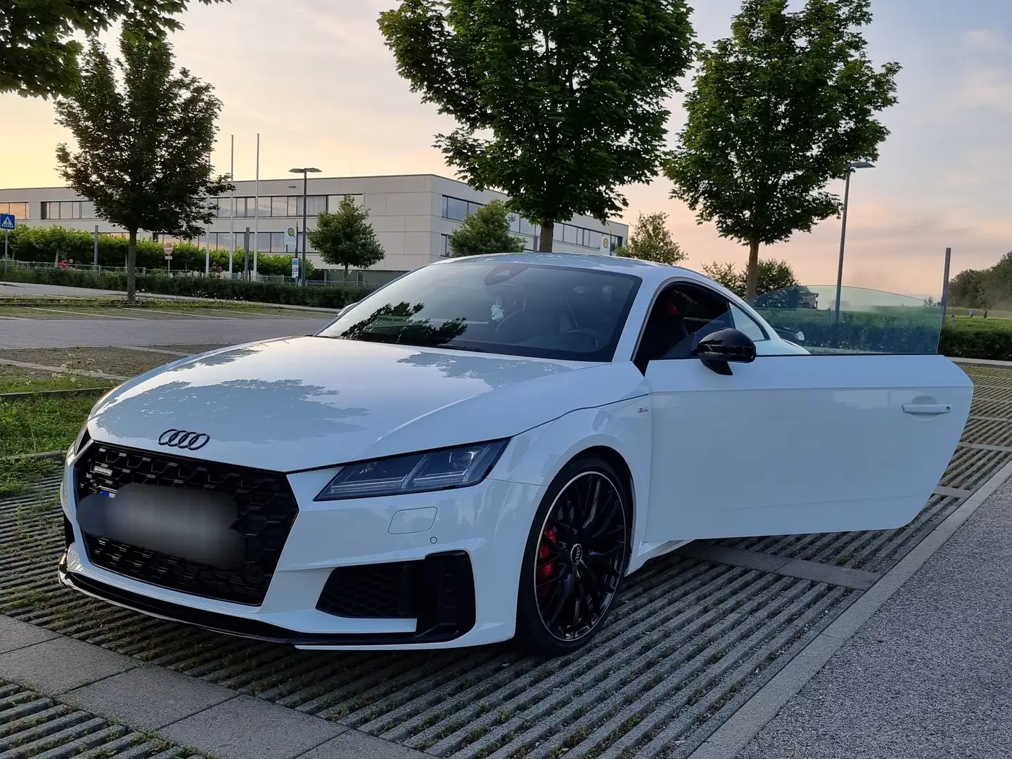 Audi TT TT Coupe 45 TFSI quattro S tronic Biały - 2