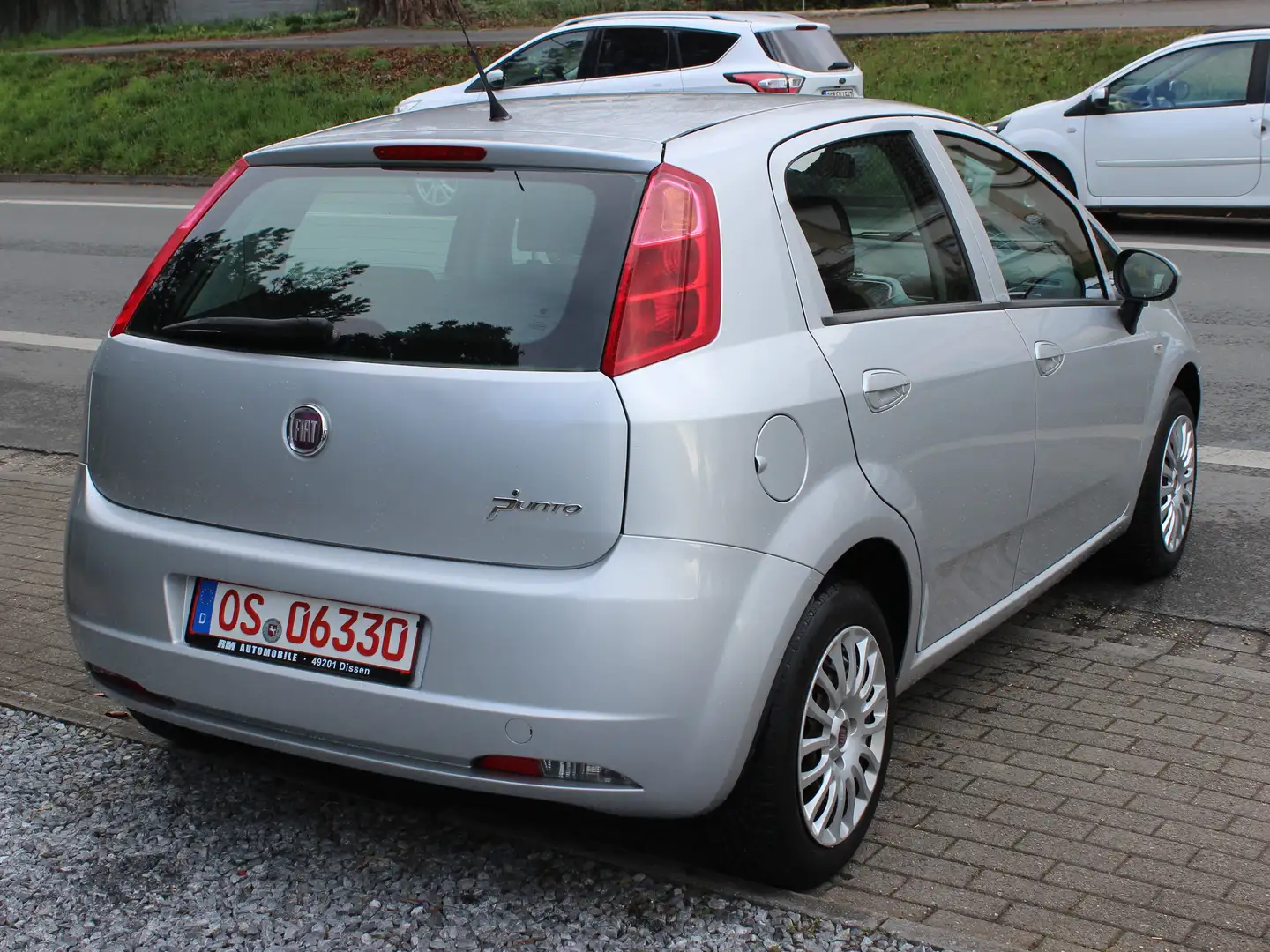 Fiat Grande Punto 1.4 8V*HU.AU.NEU*Finanzierung* Silber - 2
