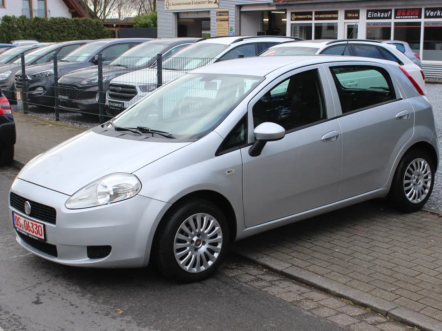 Fiat Grande Punto 1.4 8V*HU.AU.NEU*Finanzierung* Silber - 1