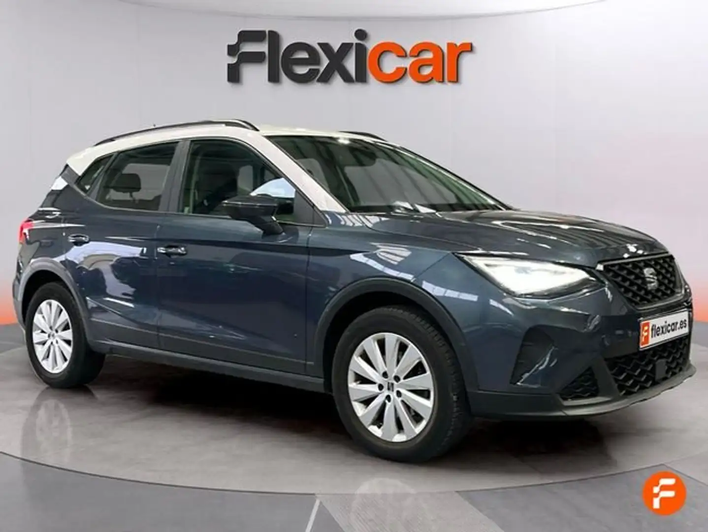SEAT Arona 1.0 TSI S&S Style DSG7 XM 110 Gris - 2