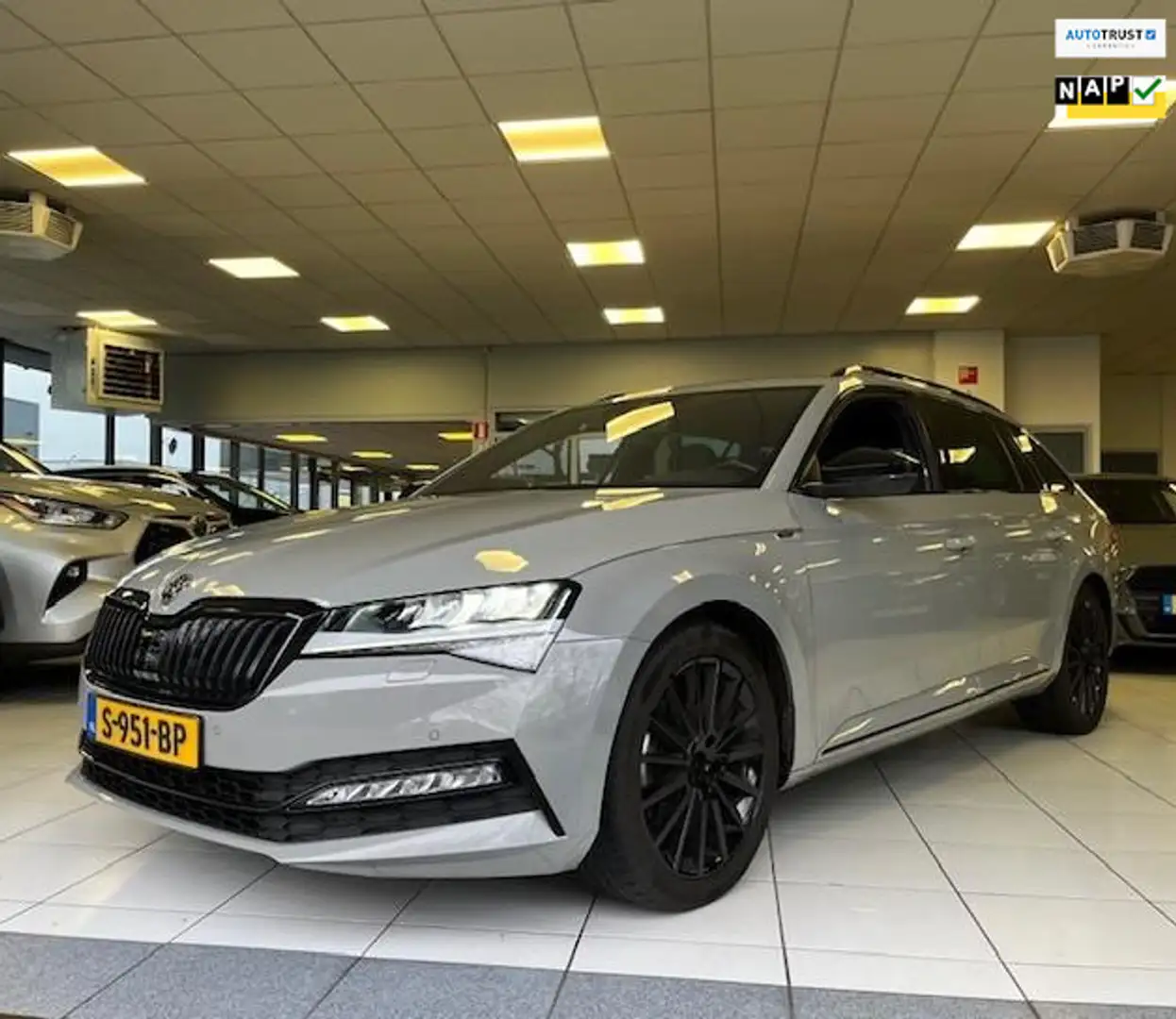 Skoda Superb Combi 1.5 TSI ACT Limited Sportline Business/VOL O Gris - 1