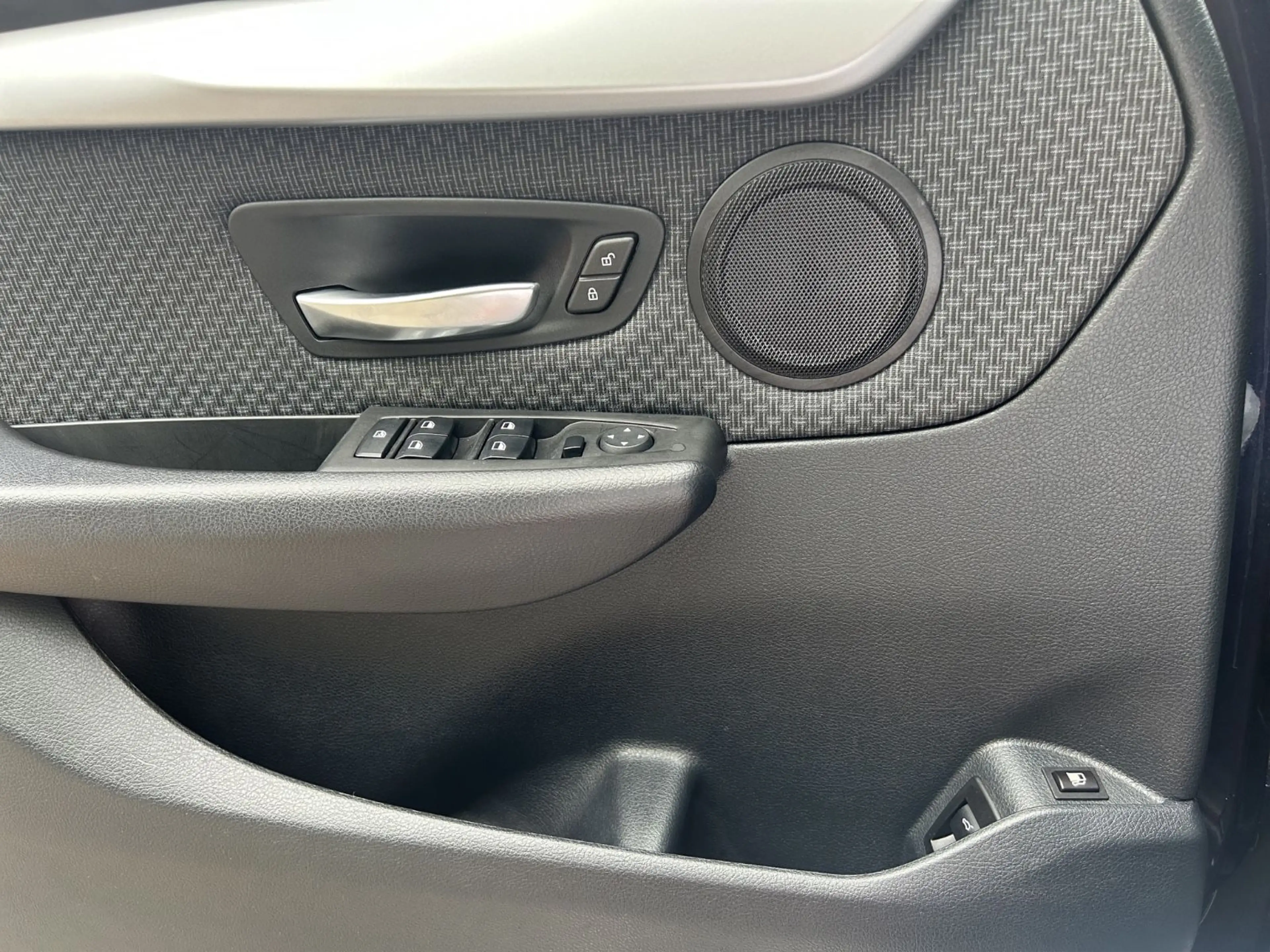BMW 225 xe Advantage /PDC/Sitzheiz — photo 17