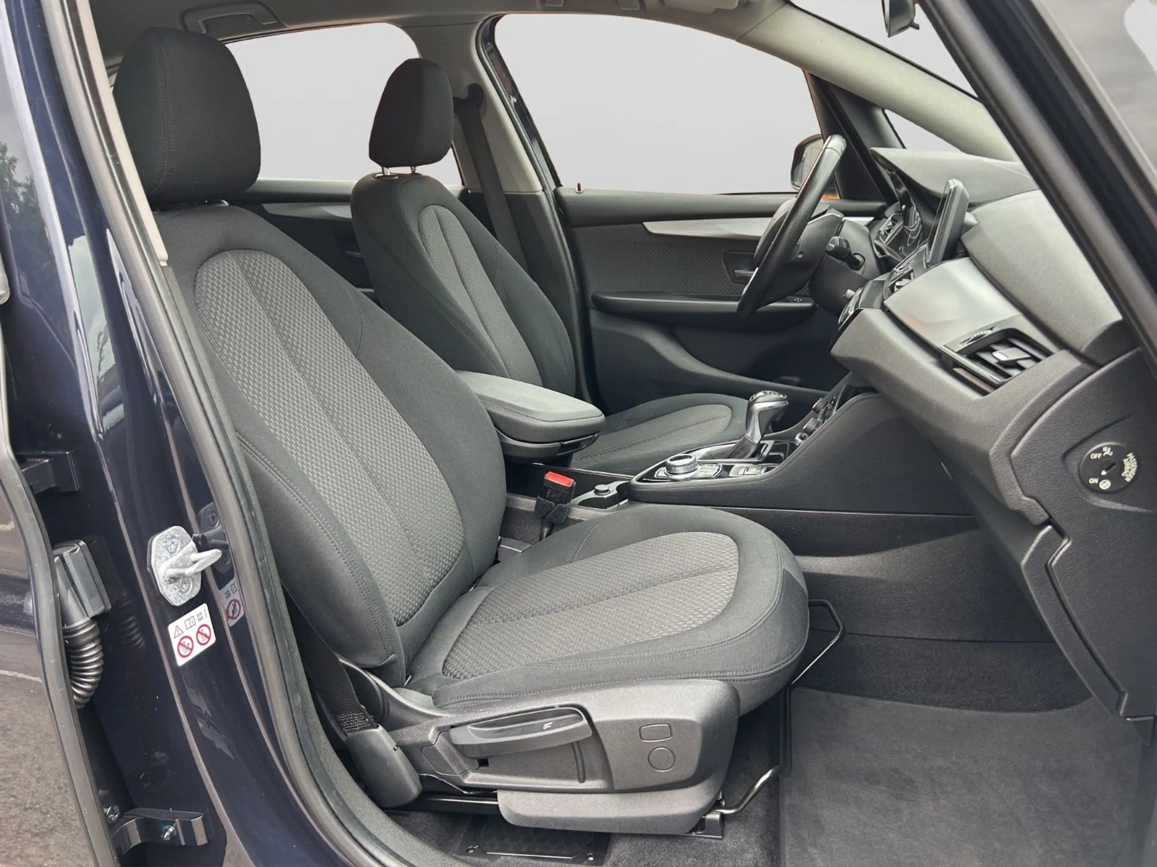 BMW 225 xe Advantage /PDC/Sitzheiz — photo 13