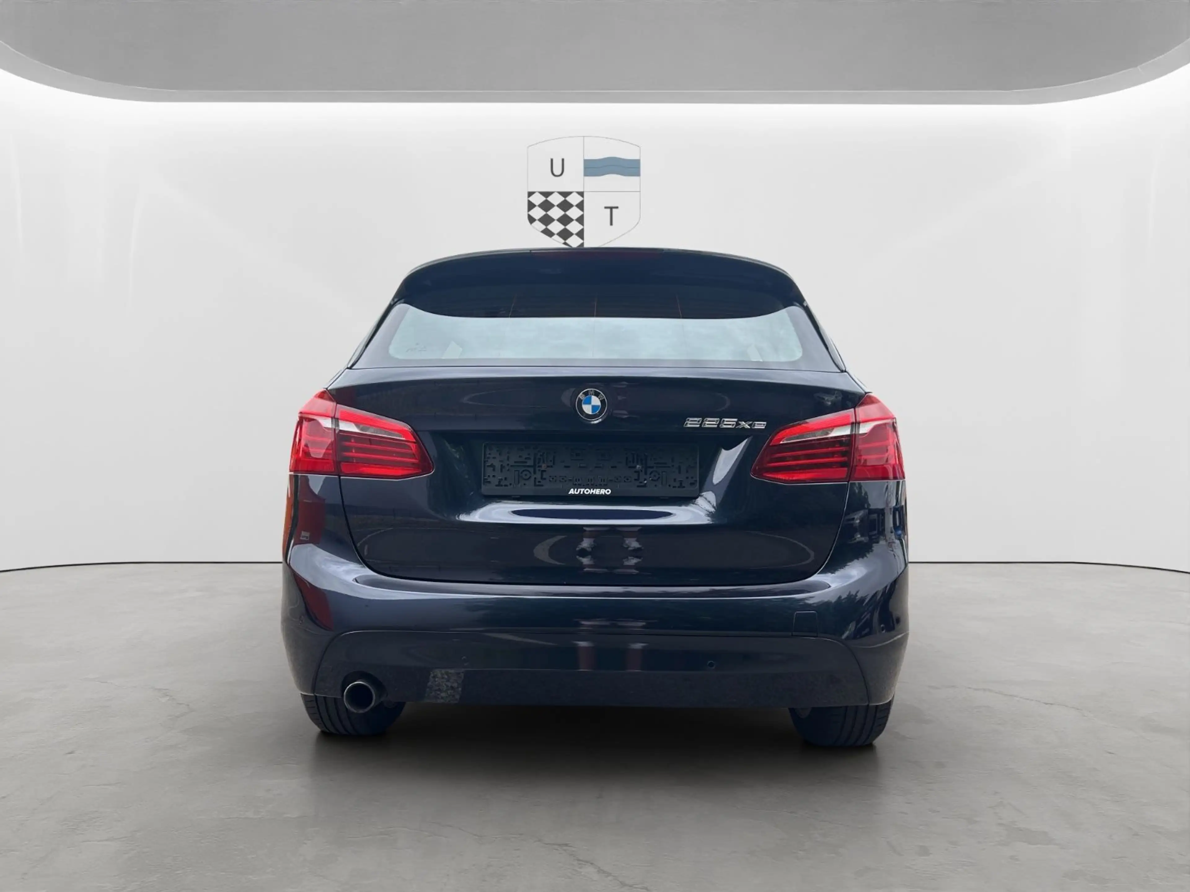 BMW 225 xe Advantage /PDC/Sitzheiz — photo 6